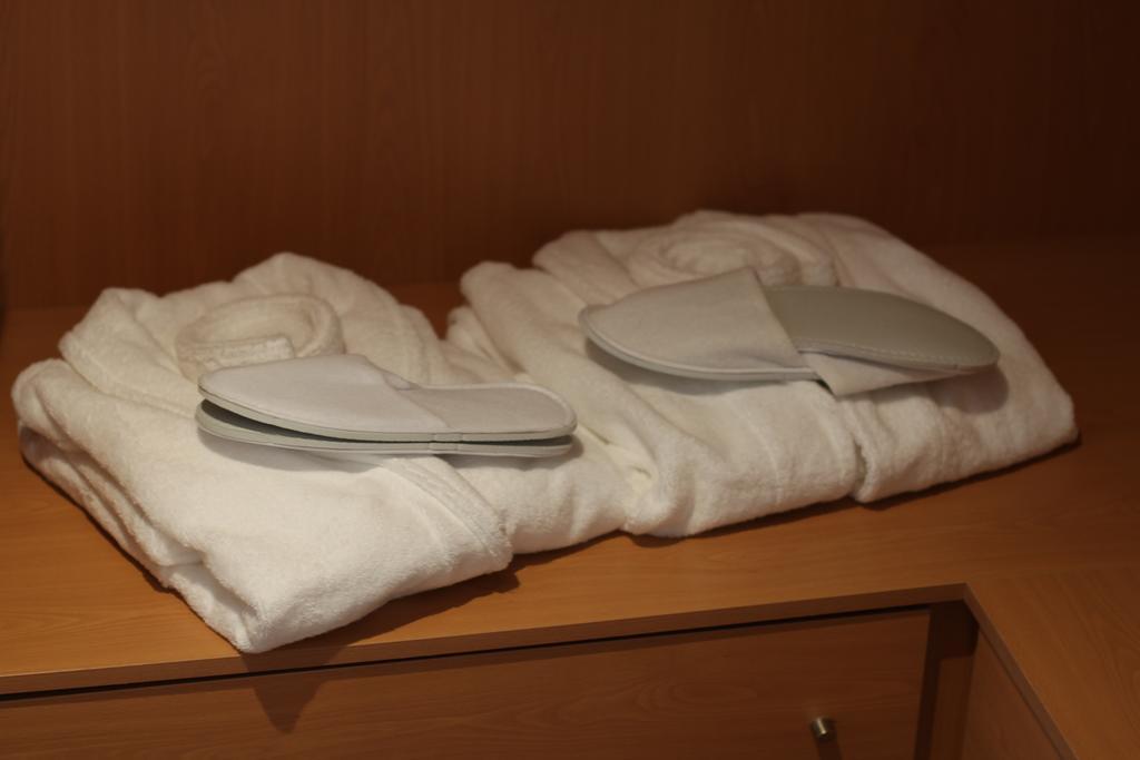 וילה נובה דה גאיה Almenara Suites Guest House מראה חיצוני תמונה